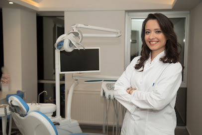 Uzm.Dr.Dt. Gülin Seymen Sarı İmplant Periodontoloji İmplantoloji Bursa Dişeti Hastalıkları Uzmanı