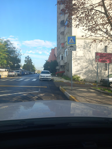 Cuneyt Altinors,Diş Hekimi Cüneyt Altınörs Muayenehanesi — 3