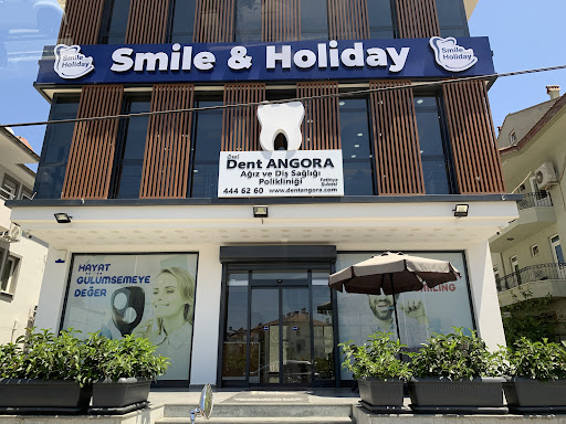Smile and Holiday Dental Clinic — 2