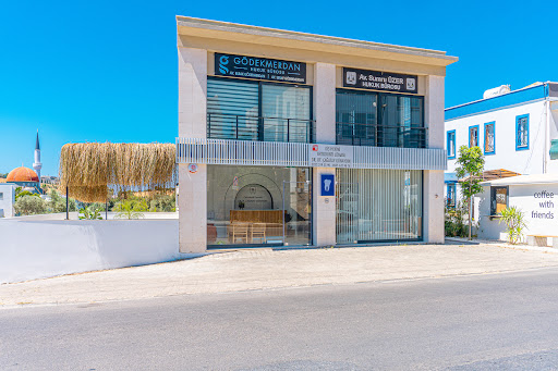 Uzman Diş Hekimi Ortodontist Çağatay Günaydın Muayenehanesi — 2