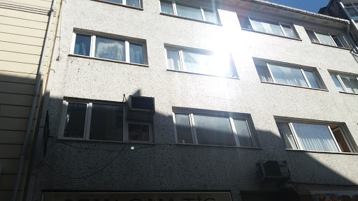 Diş Hekimi Yaşar Kırmızı — 3