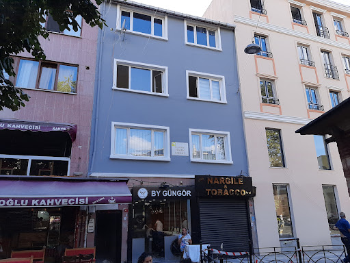 Diş Hekimi Erman Üskent