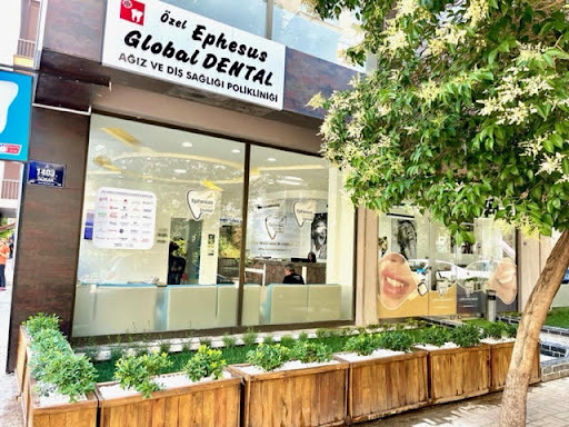 Ephesus Global Dental - İzmir İmplant ve Çene Cerrahi, Zirkonyum Kaplama, Emaxx Lamina, Gülüş Tasarımı Merkezi — 4