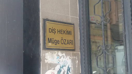 Diş Hekimi Müge Özarı — 3