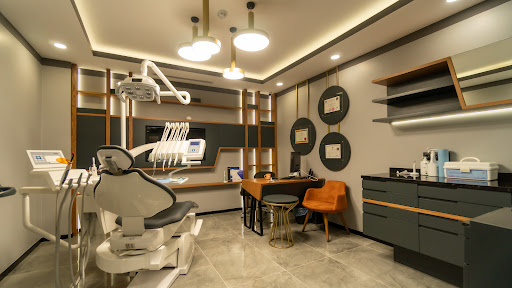 A2 Dent İstanbul Diş Kliniği, Diş Hekimi, İmplant, Diş Estetiği, Gülüş Tasarımı, Diş Estetiği Çene Eklemi Tedavisi — 4