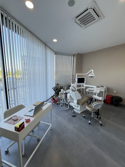 A Dental Stüdyo Ağız ve Diş Sağlığı Polikliniği