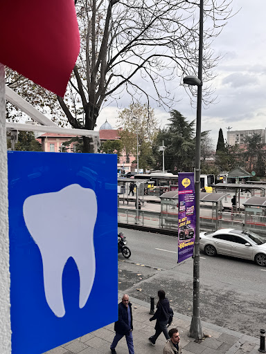 Diş hekimi Serhat Kef - Global White Clinic — 4