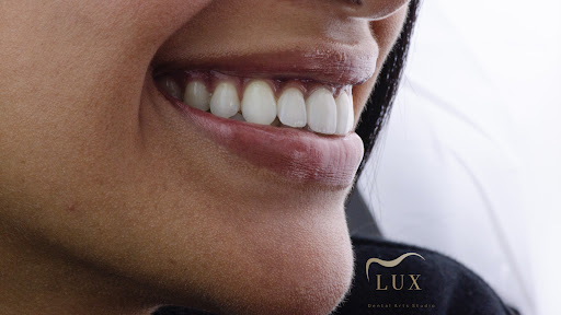 LUX Dental arts studio مركز لوكس لطب الاسنان