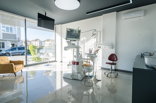 Diş Hekimi ibrahim Sözer (dentist) (zahnarzt) — 4