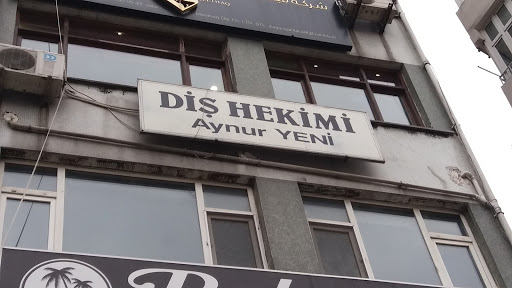 Diş Hekimi Ayşenur Yeni