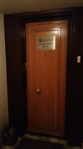Diş Hekimi Dr. Atakan Alpman