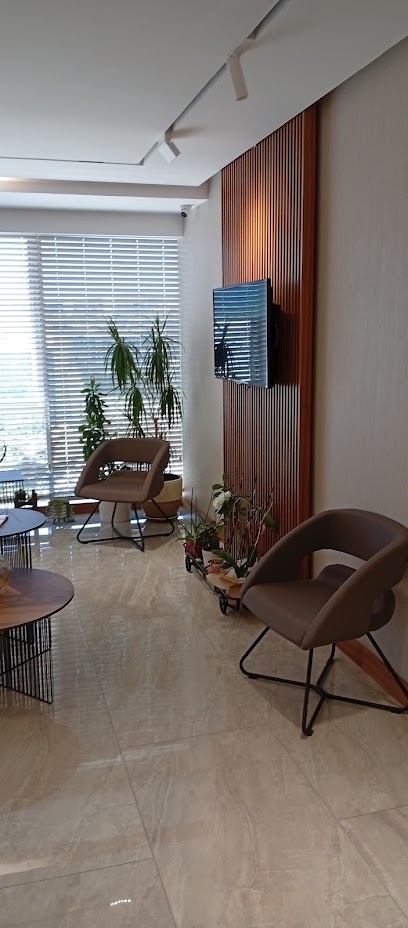 Dr. Burcu Çetinkaya Tekin Periodontoloji ve İmplantoloji Kliniği