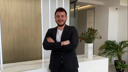 Dt.Burak Irkörücü(Nilüfer Fsm Diş hekimi - Bursa implant tedavisi- estetik gülüş tasarımı-zirkonyum protez uygulaması)