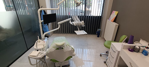 Özel İnci Ağız ve Diş Sağlığı Polikliniği,Ozel Cok Amacli Inci Dental Dis Laboratuvari — 2