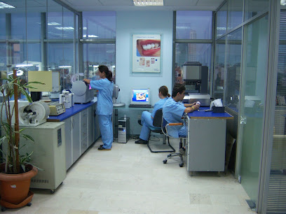 Praxis Dental labor Praxis Çok Amaçlı Diş Protez Lab.