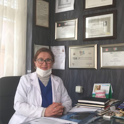 Diş Hekimi Hasibe Şahin