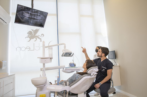 DentLeon Ağız Diş Sağlığı İmplant Polikliniği Bornova,Ozel Bornova Agiz ve Dis Sagligi Poliklinigi — 3