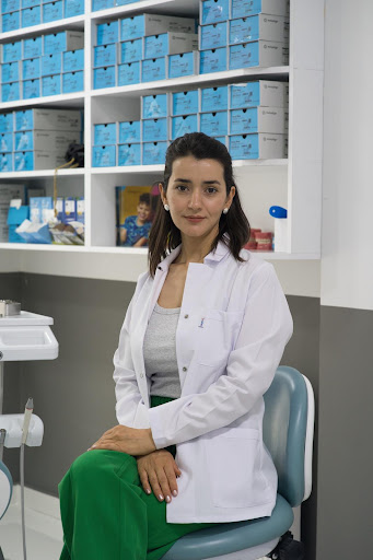 Özel İzmir Dental Klinik Ağız ve Diş Sağlığı Polikliniği — 4