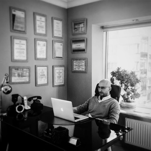 Dr. Med. Dent Melih Özgen/İmplant/Gülüş Estetiği/Laminate Veneer/Lamina Diş/Zirkonyum — 4