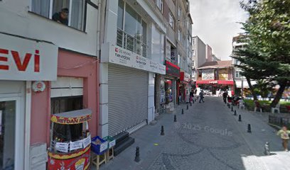 Dis Hekimi Sezin Akçay Özer