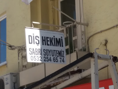 Diş Hekimi Sabri Soyutemiz