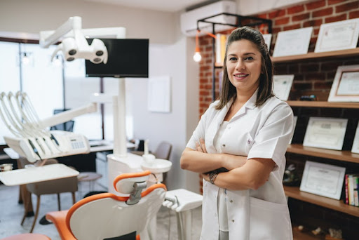 Ağız Diş ve Çene Cerrahisi Uzmanı Dr.Dt.Seda Deniz Kalkan implant zirkonyum diş — 2