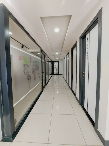 İzmir Dentalizm Ağız ve Diş Sağlığı Polikliniği, Diş Hekimliği — 4