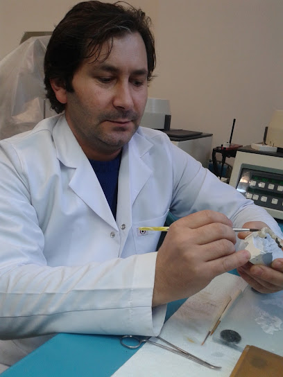Dentasim diş protez laboratuarı