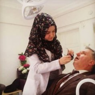 Diş Hekimi Emine Şeyma Bengiz
