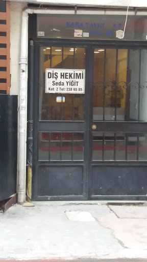 Diş Hekimi Seda Yiğit
