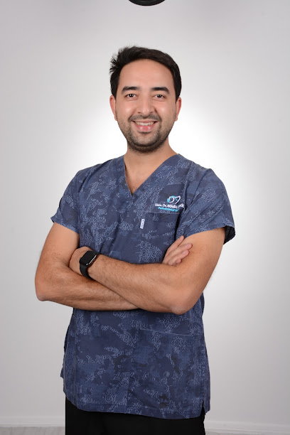Bursa Periodontoloji Uzmanı ve İmplantoloji-Uzm. Dt. Semih Akgül